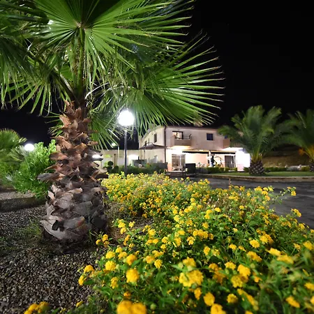 Eden Sassi فندق مبيت وإفطار 4*